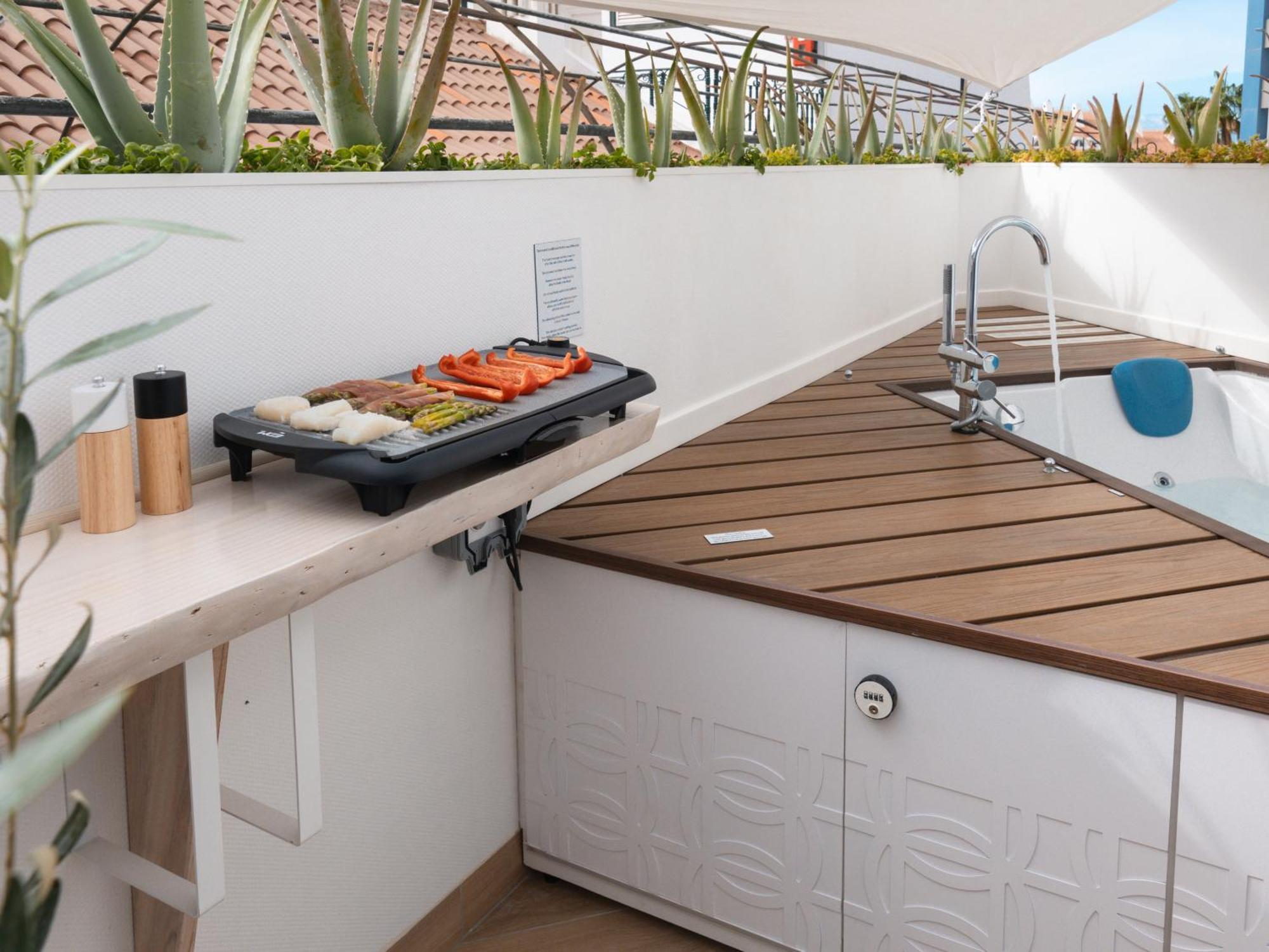 Wow Apartment With Private Jacuzzi And 2 Terraces In Los Christianos Los Cristianos  Exterior photo